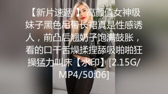   小哥和两个萌妹子浴室啪啪秀估计小哥草不过俩骚逼