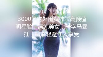 KTV厕所偷拍喝醉的美女趴在马桶上吐 来个捡尸的屌丝男把她内裤脱了想上她