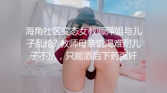  很OK的小女人全程露脸撩骚狼友，听指挥去玩弄哥哥的大鸡巴，冲洗干净舔鸡巴舔蛋