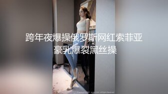 短靴搭配白色轻纱服饰 曼妙娇柔身段诱人妩媚